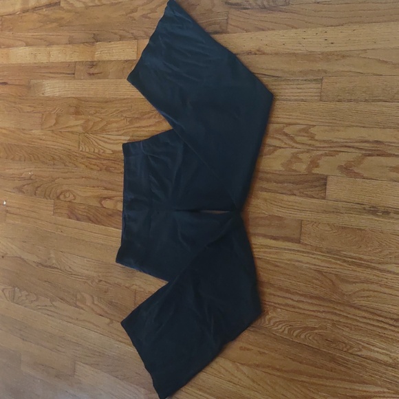 Athleta Wide Leg Yoga Pants Size LARGE - Picture 3 of 7